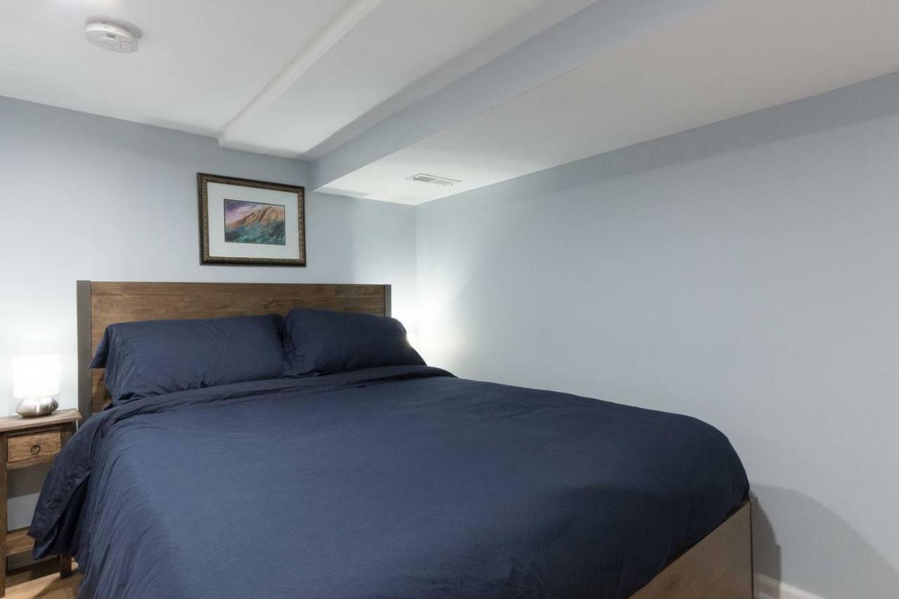 Luxury 2 Bedroom W/ Free Parking Holiday home Washington