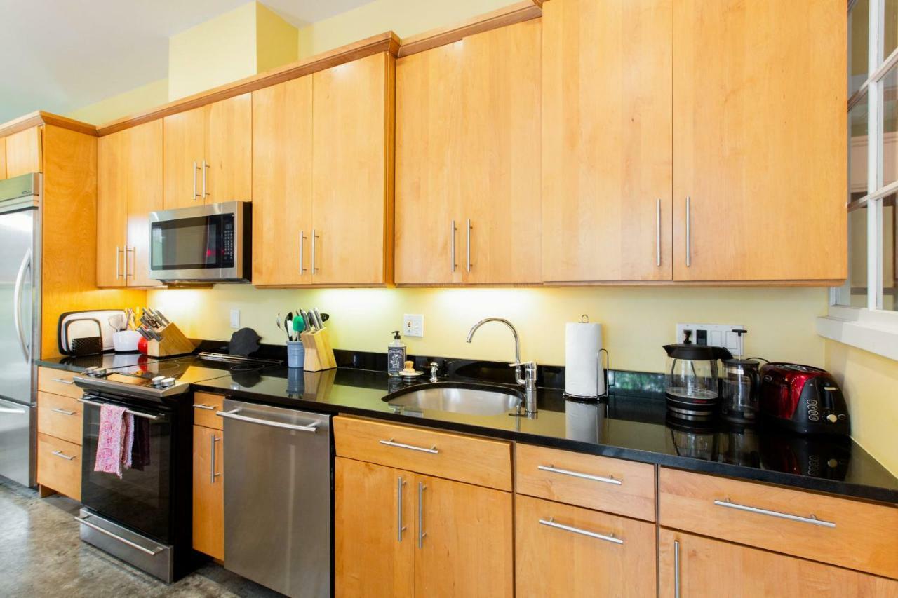 Luxury Fire House - Memorable Stay! Metro Parking Lofts 